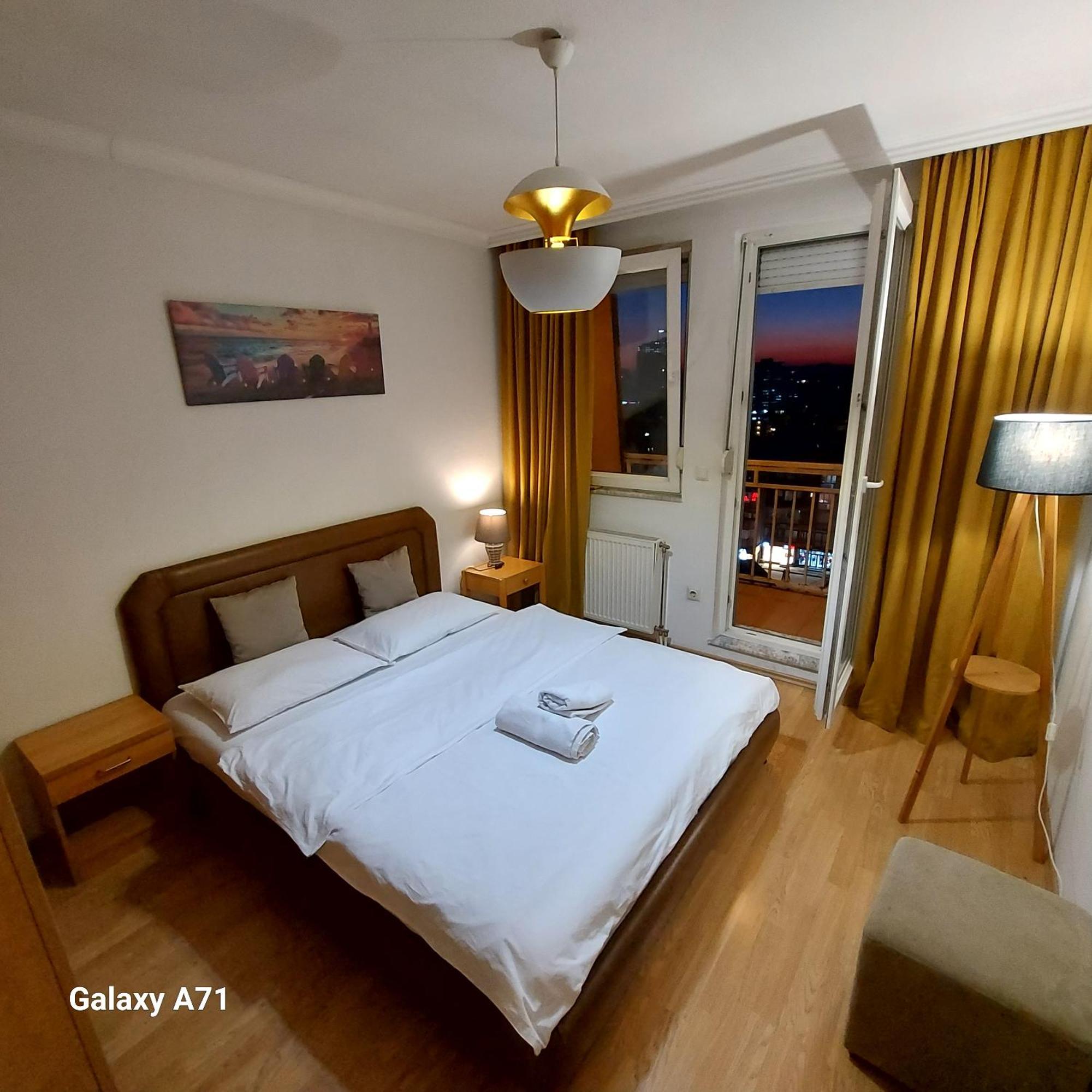 Gorgeous Apartment With City View In The City Center Prisztina Zewnętrze zdjęcie